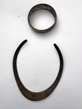 Bronze horseshoe necklace and bracelet. Good Condition. Unique